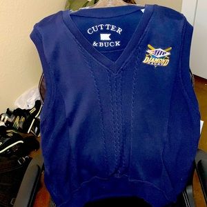 Vintage 90’s cutter & Buck gold brand vest with embroidered diamond backs logo